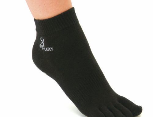 Pilates Socks (S/M = 36-40; L/XL = 41-45, Baumwolle, schwarz; 11,90€)